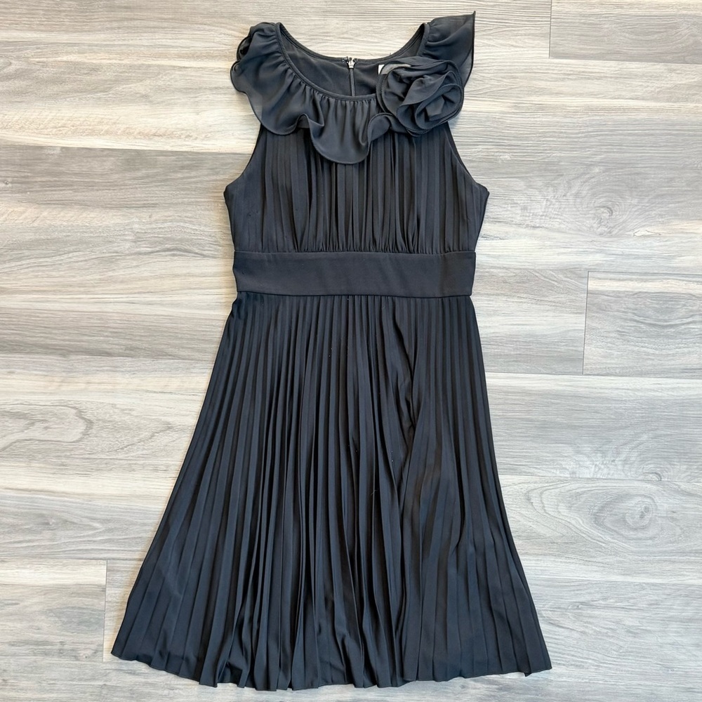 Max & Cleo Black Pleated Dress Size 8